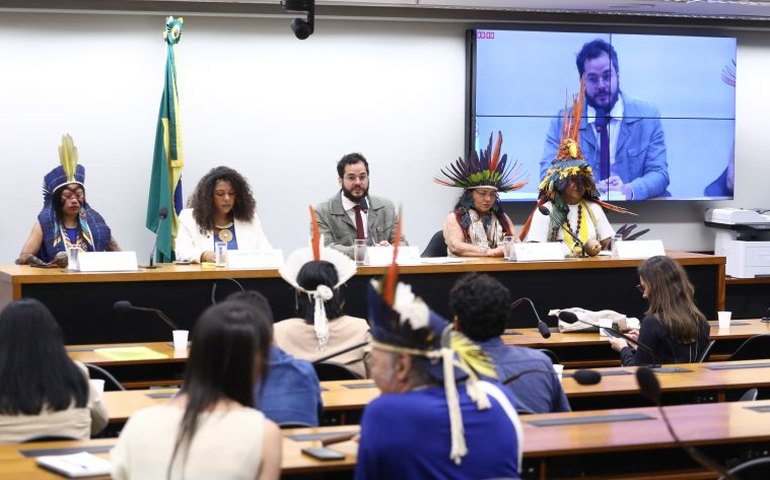 Governo anuncia medidas para valorizar pajés e saberes indígenas