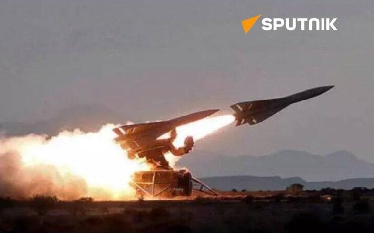 Mísseis são lançados em direção à base aérea Prince Sultan, na Arábia Saudita