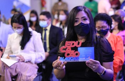 Pacote com 10 programas garante mais de R$ 1 bi em investimentos na Educação