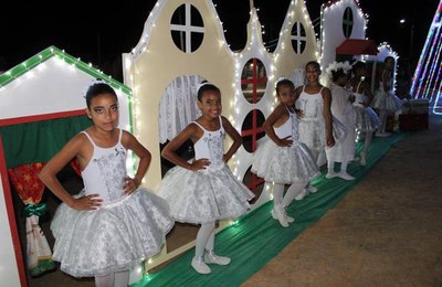 A magia do Natal chega ao Residencial Jussara em Santana do Mundaú