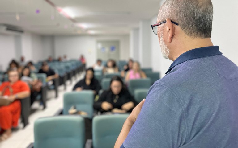 Profissionais da Atenção Primária são capacitados sobre diagnóstico de hanseníase