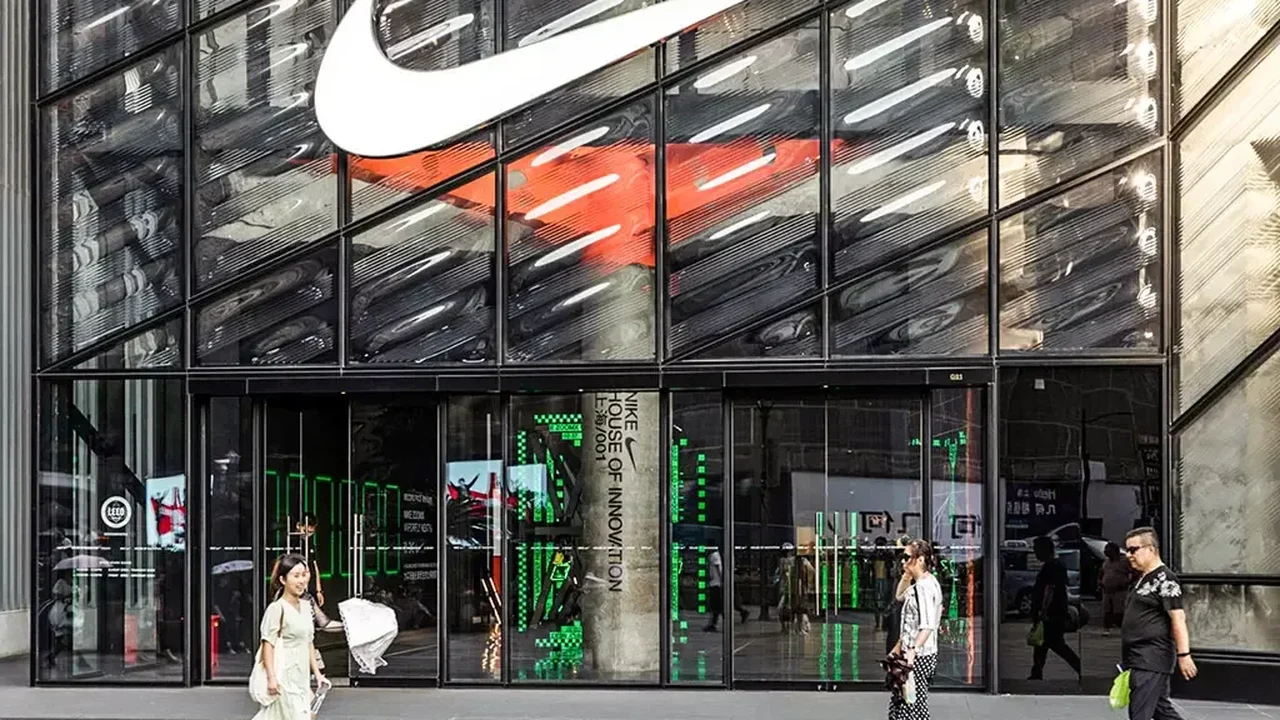 Nike tem 4º trimestre fiscal ruim, mas resultados são um pouco melhores do que analistas temiam