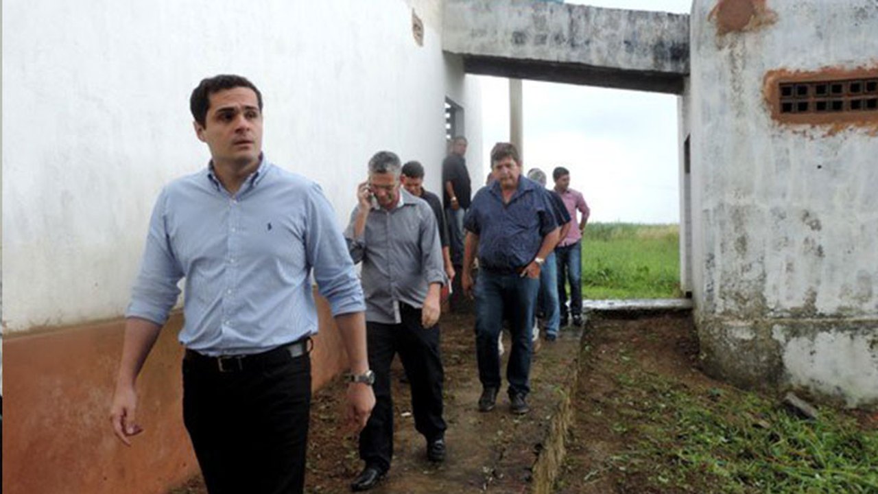 Semarh orienta prefeituras sobre normas ambientais para construção de matadouros