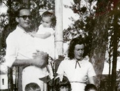 Jota Duarte, esposa Ivonete e filhos, nos idos de 1960 em  Palmeira dos Índios Acervo da família