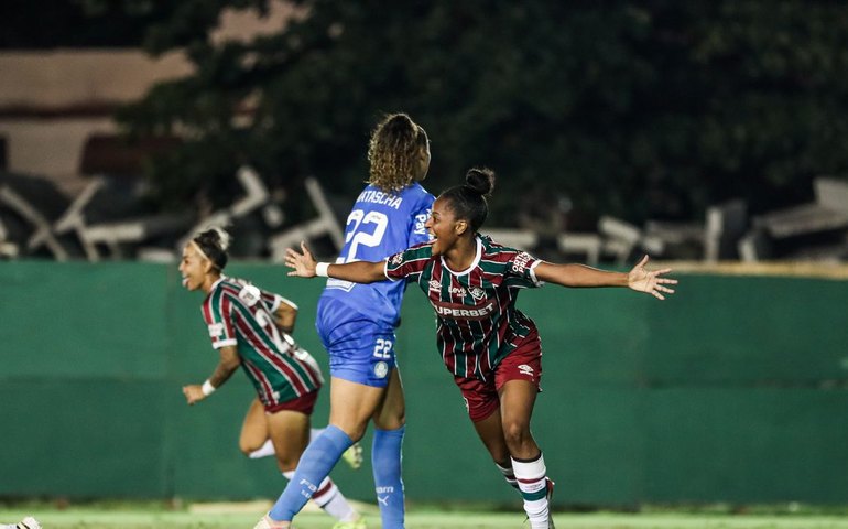 Fluminense vence Palmeiras e se aproxima da classificação para quartas