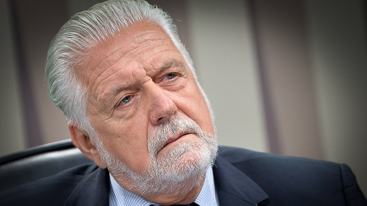 PT concorda em reduzir ampliação do teto em R$ 30 bi na PEC, diz Wagner