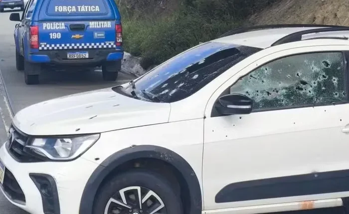 Polícia informou que suspeitos reagiram à abordagem na BR-101, em Propriá (SE) Polícia informou que suspeitos reagiram à abordagem na BR-101, em Propriá (SE)