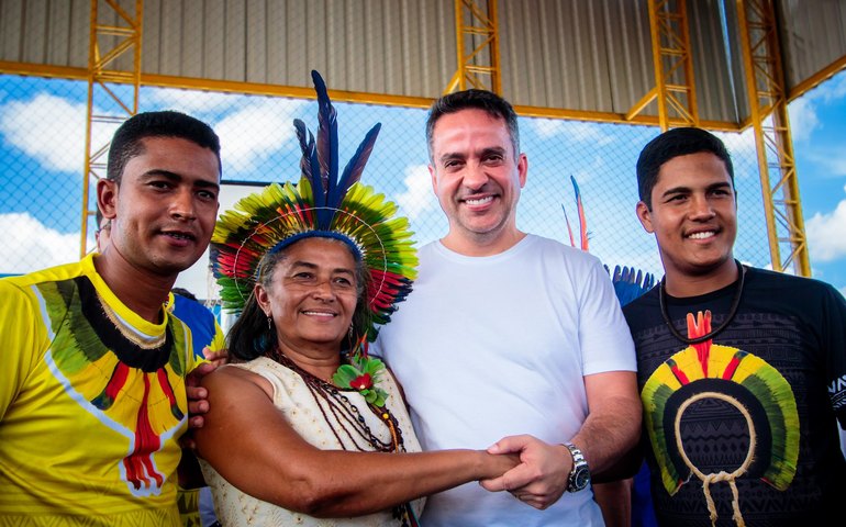 Paulo Dantas entrega nova escola na comunidade indígena Karapotó, em São Sebastião