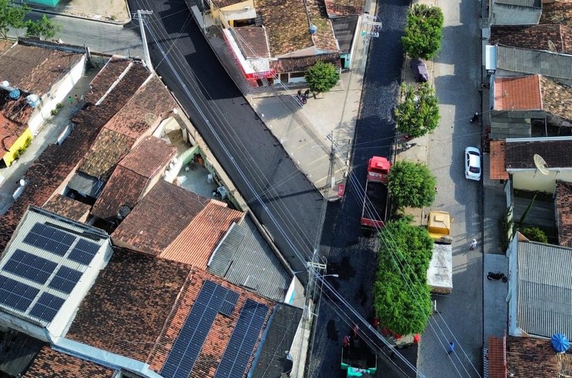 Prefeitura recupera vias nos bairros Guaribas e Verdes Campos em Arapiraca