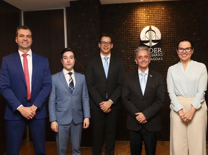 Presidente Fábio Bittencourt recebe visita do juiz Bruno Massoud