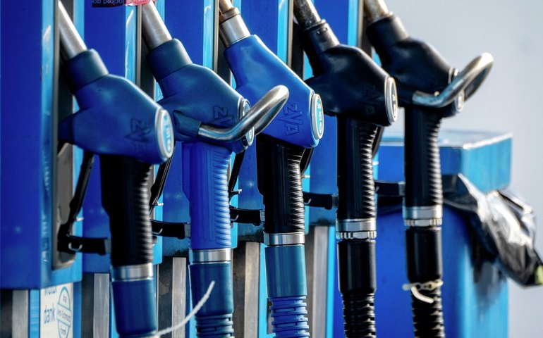 Queda recorde nas vendas de combustível expõe impacto do choque energético na Europa, diz mídia