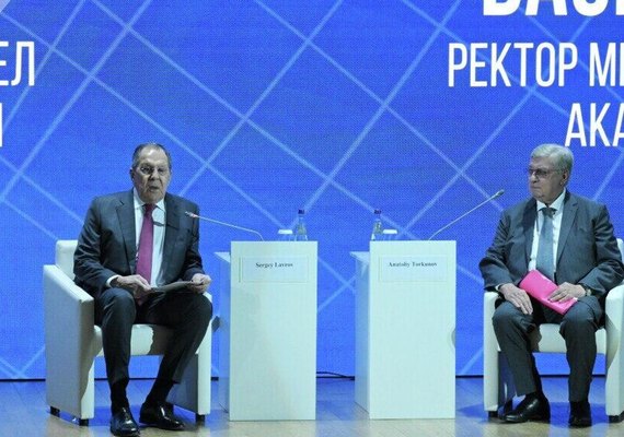 Rússia sempre enfatizou que está pronta para negociações de paz com a Ucrânia, nunca fugimos dos contatos, ressalta Lavrov