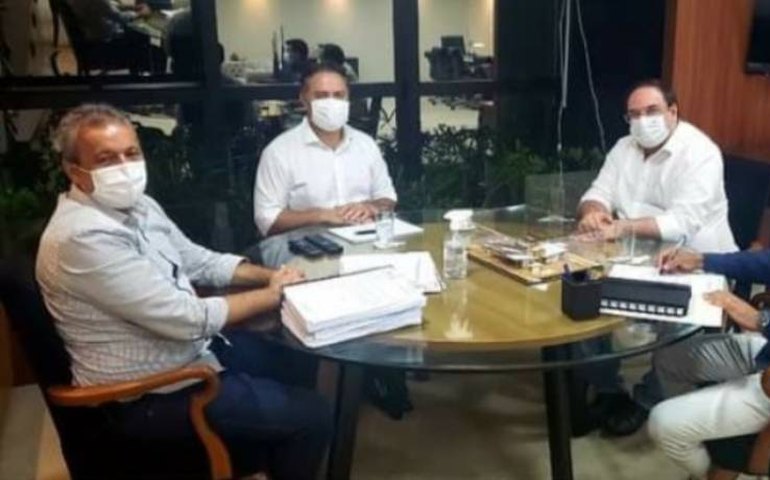 Prefeito Luciano e governador Renan Filho debatem projetos de infraestrutura, transporte e saúde para Arapiraca