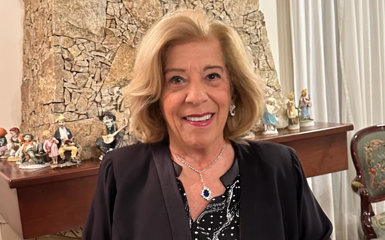 Morre 'Rainha do Brasil', do meme 'tá barato'; Maria Berklian tinha 86 anos