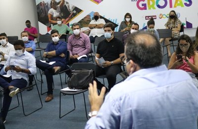 Governo realiza primeira reunião do Conselho da Unidade Regional de Saneamento do Sertão e Agreste