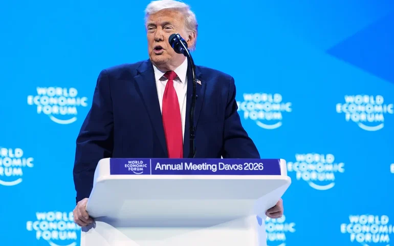 Trump cancela ameaça de tarifas sobre a Groenlândia e afirma que a OTAN concordou com a 'estrutura' de um futuro acordo para o Ártico