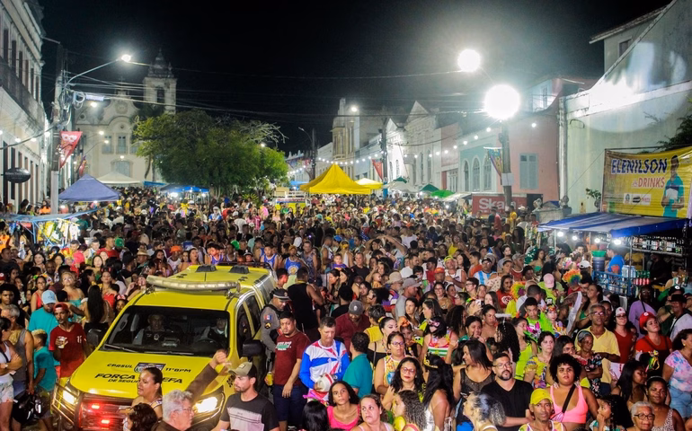 Carnaval 2025: Prefeitura de Penedo abre inscrição para desfile de blocos na Lavagem do Rosário