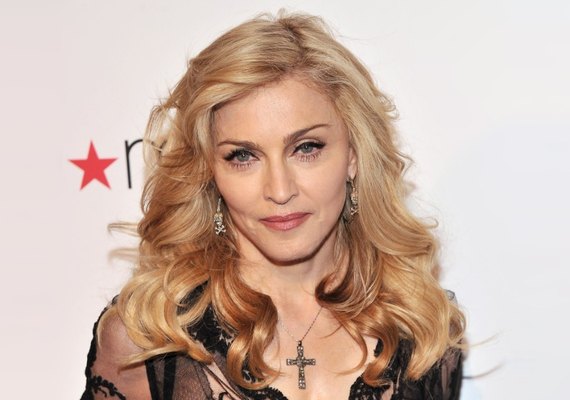 Madonna rebate crítica de Diplo sobre vídeo em que mostra o bumbum