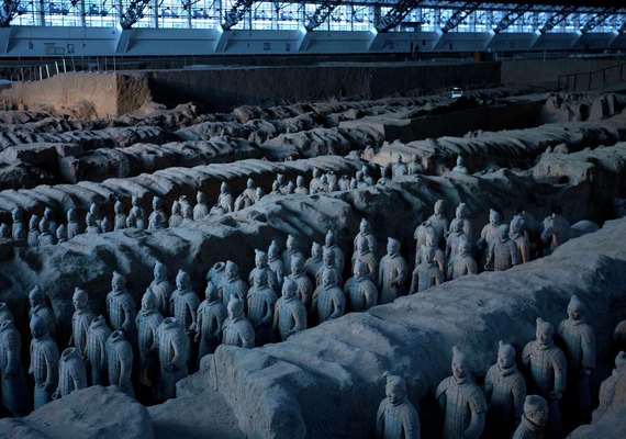 Arqueólogos descobrem comandante e guerreiros de terracota do 1º imperador da China (FOTOS)