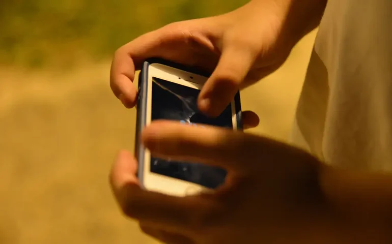 Regulamentado direito das crianças e adolescentes em ambiente digital