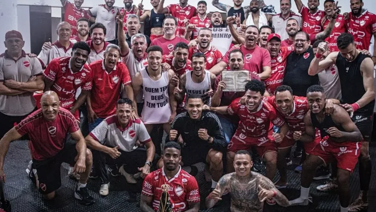 Vila Nova-GO derrota Botafogo-SP e retoma liderança da Série B