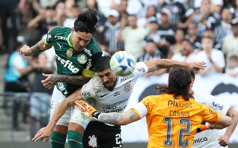 Cássio e Weverton são decisivos e Corinthians e Palmeiras empatam sem gols em Itaquera
