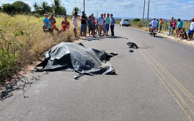 Colisão brutal mata idoso que seguia para o trabalho em Lagoa da Canoa