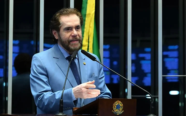 Plínio Valério critica mudança em regras para impeachment de ministros do STF