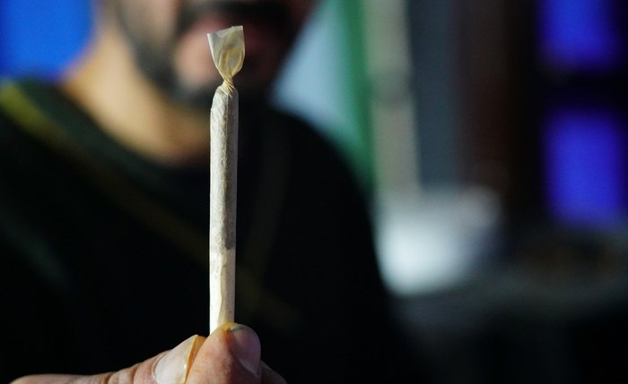 A decisão não legaliza o consumo de maconha, mas altera a abordagem legal