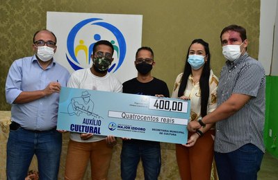 Prefeitura de Major Izidoro paga primeira parcela do auxílio cultural aos artistas da terra