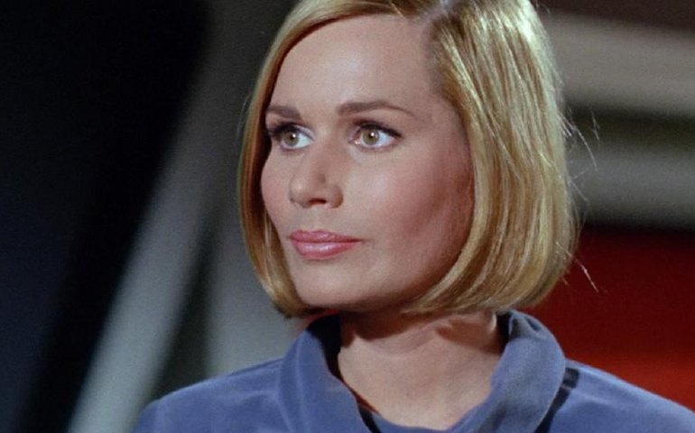 Morre Sally Kellerman, atriz de &#8216;MASH&#8217; e &#8216;Star Trek&#8217;, aos 84 anos