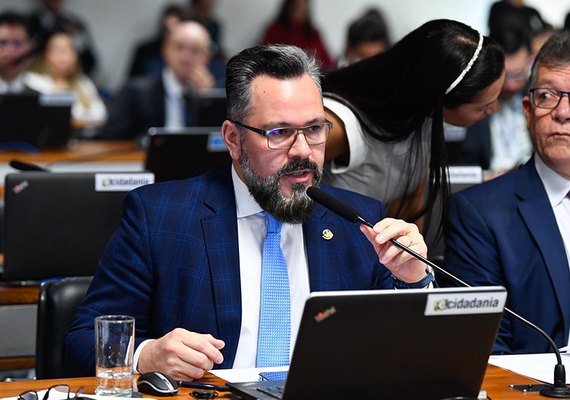 Comissão aprova criação da Política Nacional de Assistência Estudantil