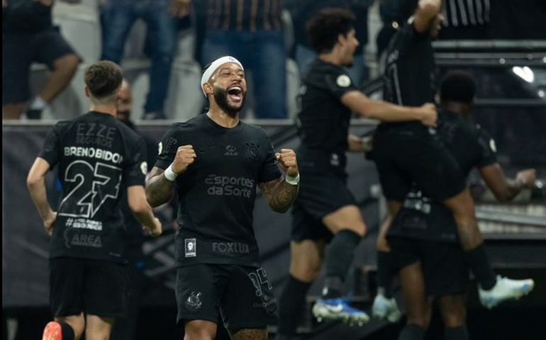 Corinthians tem início avassalador, faz o suficiente para bater Cruzeiro e sobe no Brasileirão