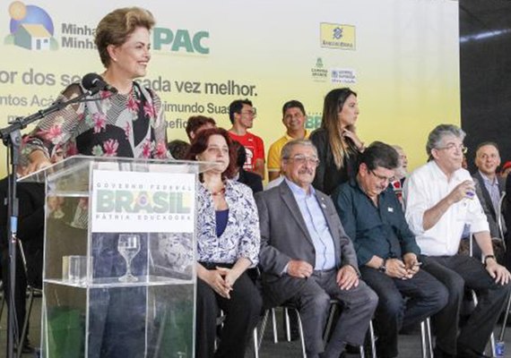 Dilma defende na Paraíba a democracia e o direito à manifestação