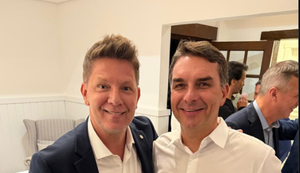 Mario Frias e Flávio Bolsonaro / Foto: reprodução/redes sociais/mariofriasoficial