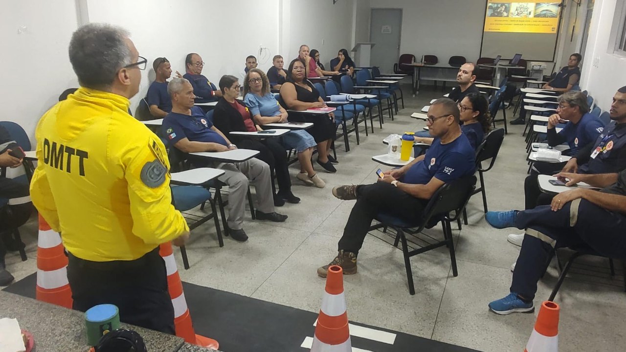 Maio Amarelo: palestra no Samu reforça importância da segurança no trânsito