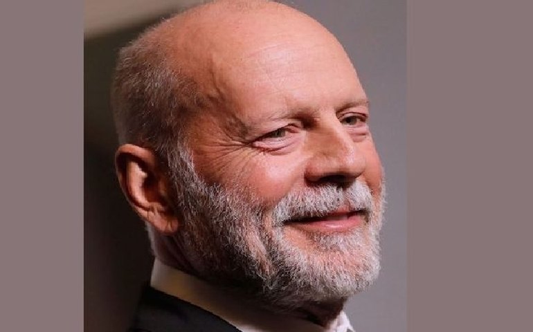 Bruce Willis não reconhece mais a mãe e tem comportamento agressivo, diz familiar