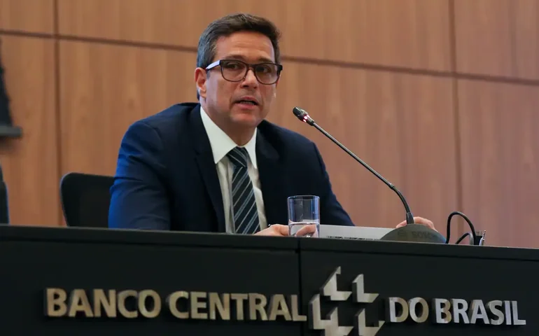 Para Campos Neto, 'ficou muito confuso' para investidor estrangeiro entender arcabouço fiscal