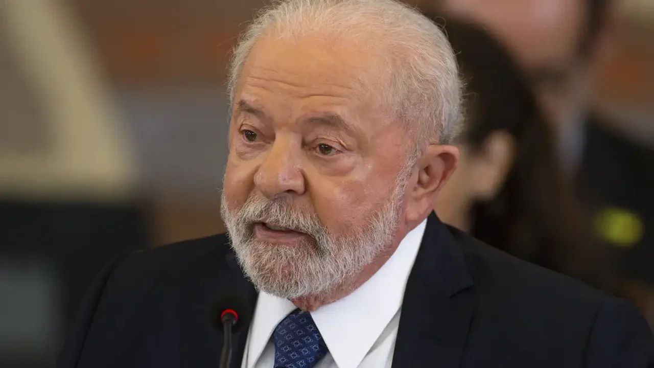 Planalto avalia viagem de Lula à Bolívia em julho diante de tentativa de golpe no país vizinho