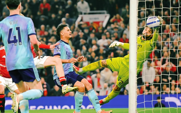Arsenal busca empate com United, mas vê Liverpool abrir 15 pontos na liderança do Inglês