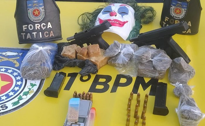 PM apreende material de tráfico em casa abandonada na Levada