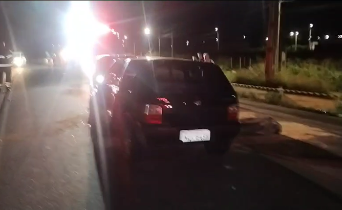 Um acidente entre dois carros de passeio deixou um morto e nove feridos na rodovia AL-110 Um acidente entre dois carros de passeio deixou um morto e nove feridos na rodovia AL-110