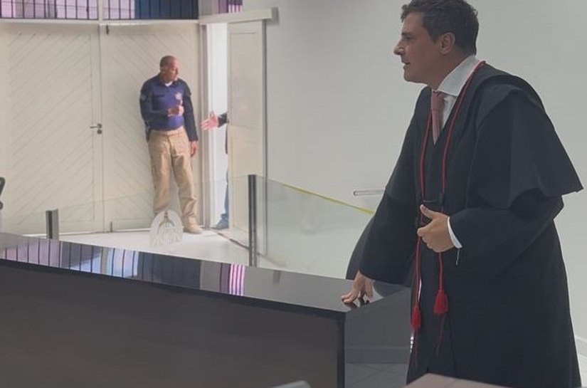 Em Delmiro: Com provas incontestáveis, MPAL enfrenta defesa com sete representantes e leva à condenação assassino de mulher que arranhou seu carro