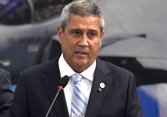 Preso, ex-ministro Walter Braga Netto nega ter dado dinheiro a Cid durante depoimento de tentativa de golpe