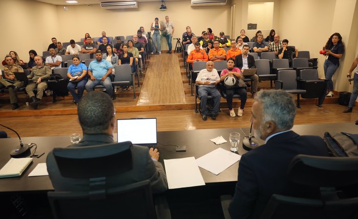 TAc com órgãos públicos e empresários é assinado com normas de funcionamento para as festas