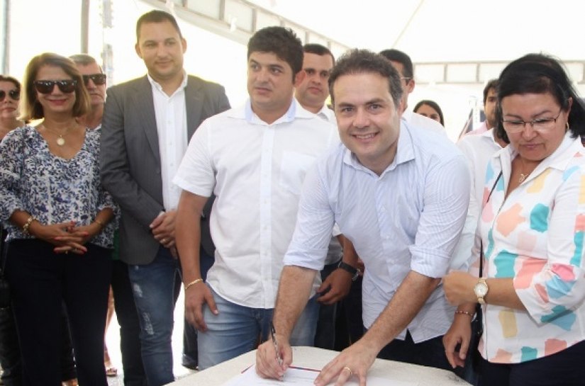 Renan Filho assina abertura de licitação para construir hospital de Porto Calvo