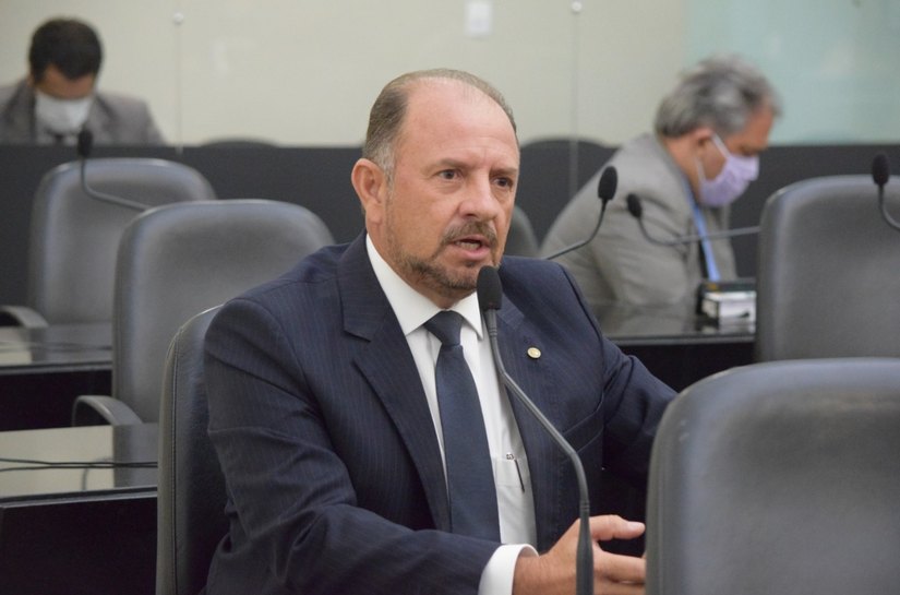 Antonio Albuquerque repercute entrevista do procurador Eduardo Tavares e cobra mais esclarecimentos