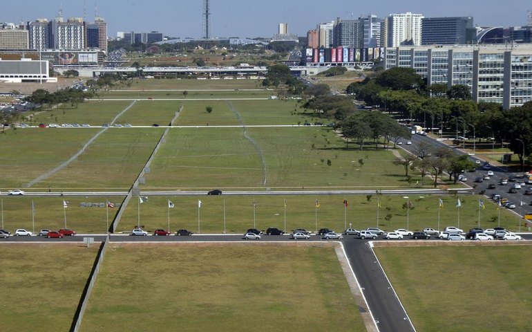 Servidores receberão reajuste retroativo a janeiro em 2 de maio