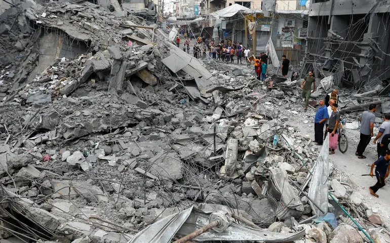 Refém resgatado com vida em Gaza não recebeu tratamento diferente por ser muçulmano e quase não viu a luz do sol