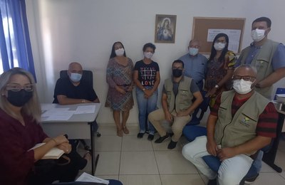 Reunião discutiu medidas sanitárias que serão adotadas no Mercado Público e feiras livres de Coruripe 